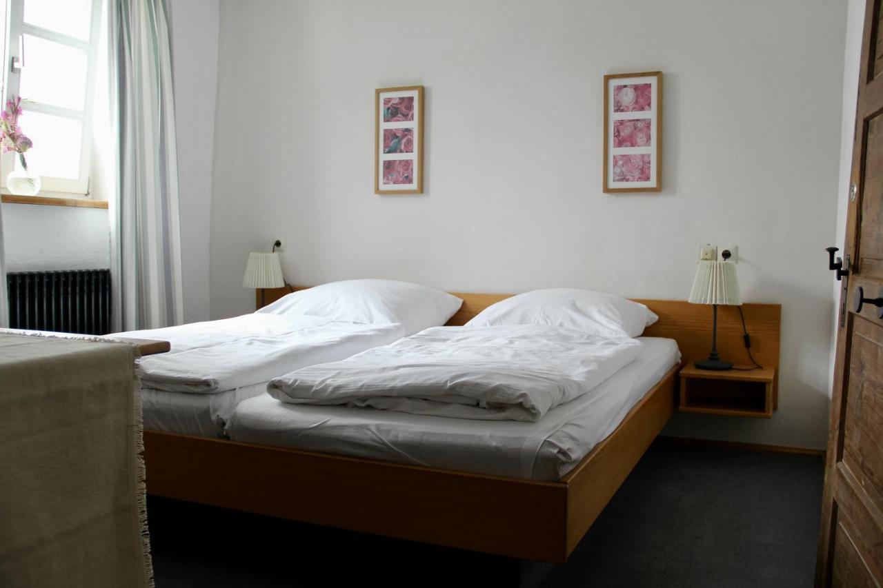 Hotel Schildwirtschaft Zum Rothen Ochsen Laupheim Exterior foto